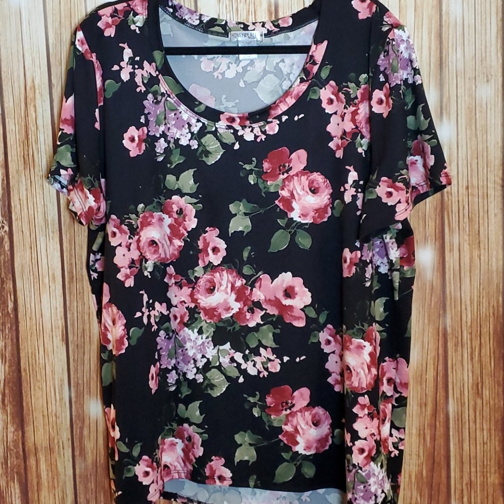 Honey and Lace Dixon Tee